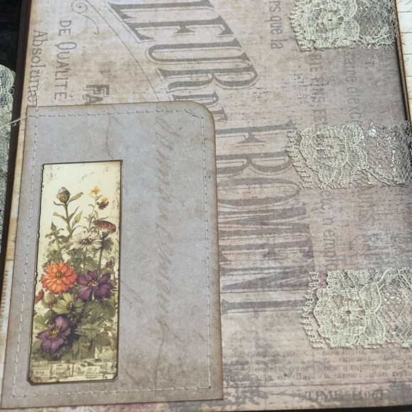 Junk journal - Picture 10 of 12
